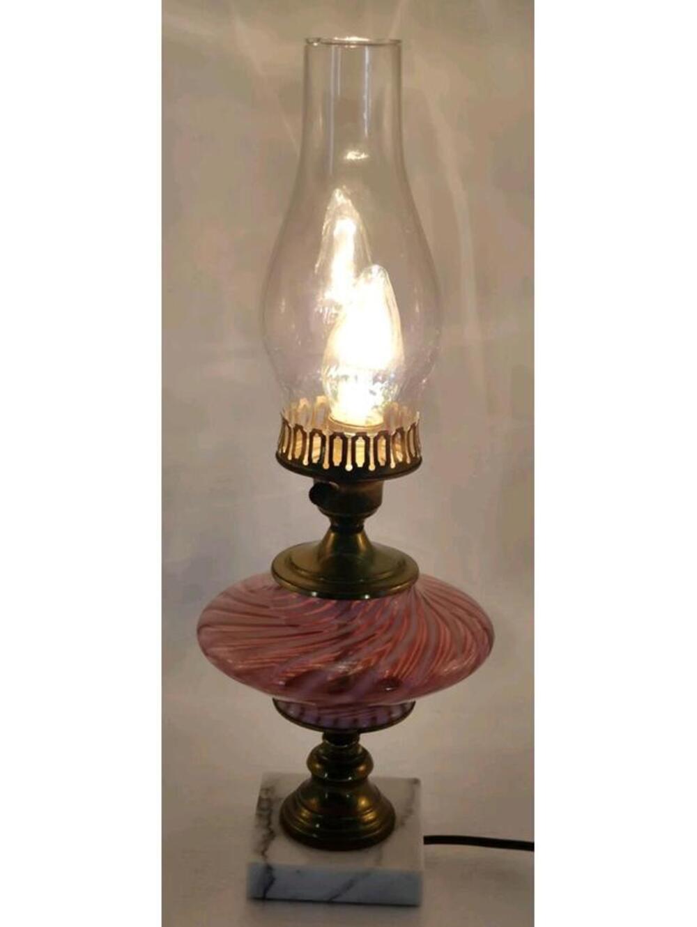 Vtg MCM Pink Cranberry Swirl Glass Table Lamp w/Chimney Beautiful Working Cond